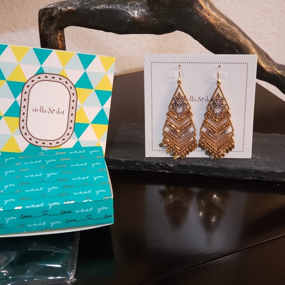 NWOT- STELLA  & DOT
